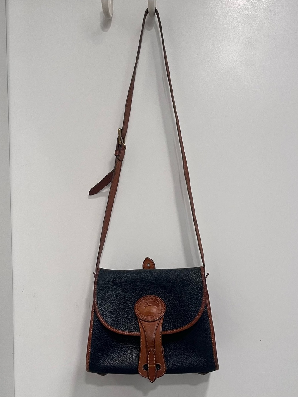 DOONEY & BOURKE Essex Crossbody Bag Pebbled Leather Black Tan Purse VTG